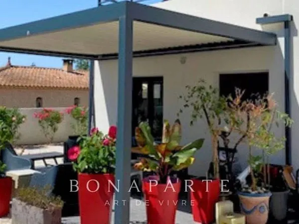 Villa 7 pièces 226 m²