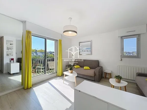 STUDIO AVEC BALCON ET PARKING
