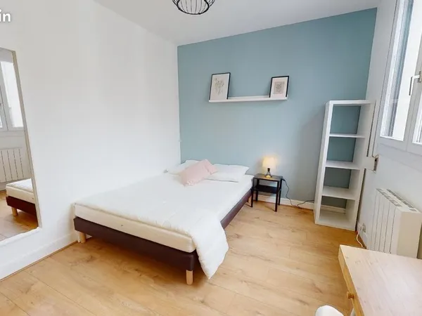 Chambre 5 pièces 92 m²