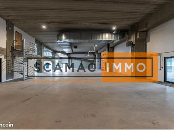 Local industriel 926 m²