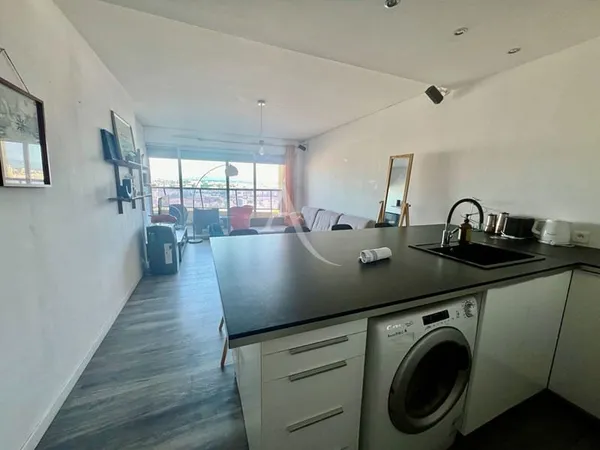 Appartement 2 pièces, 43 m2 avec terrasse vue panoramique Stade Vélodrome Le Grand Pavois 13008 Mars
