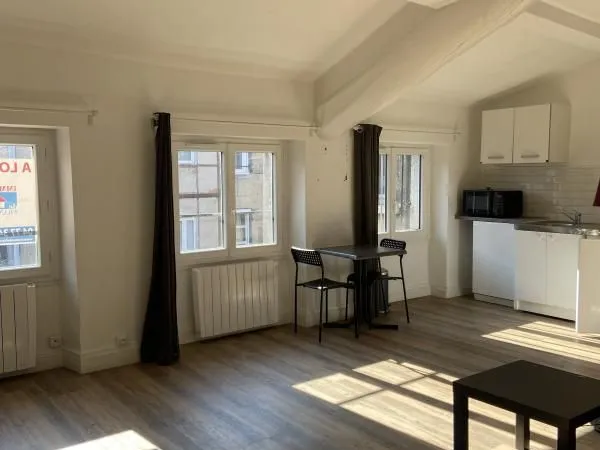 Studio 1 pièce 32 m²
