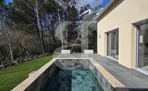 Villa neuve de plain-pied à Loriol-du-Comtat