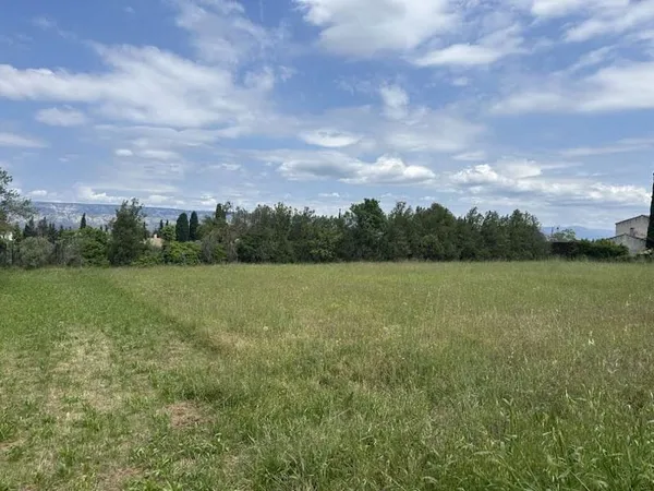 Terrain 407 m²