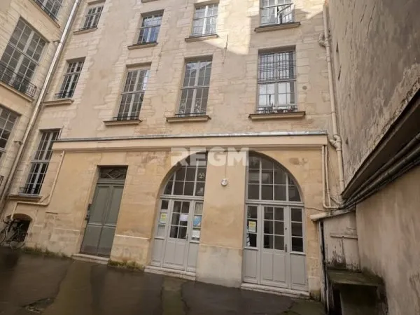 Bureaux 121 m²