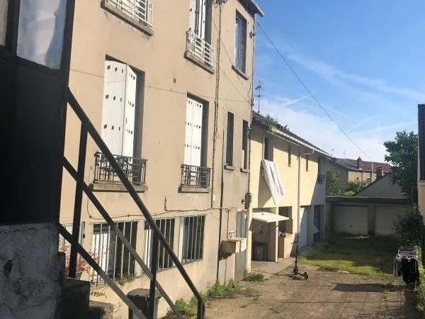 Stockage Vente Persan 1p 29m² 44000€