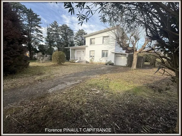 Maison à vendre 8 pièces TARBES (65)