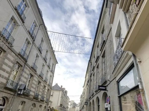 A LOUER- AGENCE GIBOIRE- APPARTEMENT T1- RENNES CENTRE VILLE