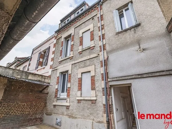 Immeuble de rapport 6 pièces