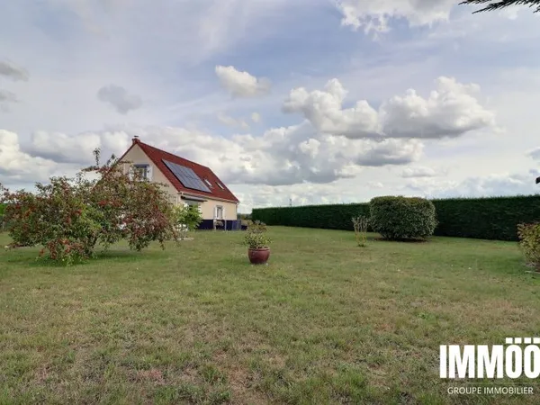Maison familiale 4 chambres et 1 bureau