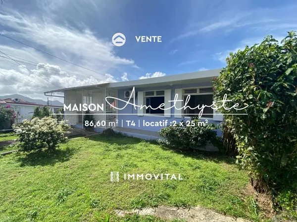 Maison à SAINT CLAUDE T4 + dépendances