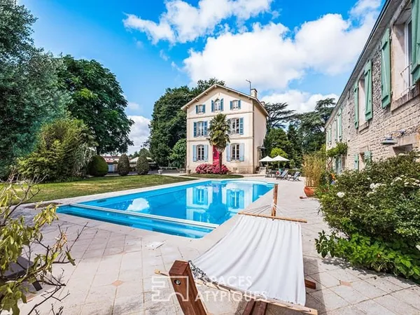 Logis du XIXe dans la capitale du Marais poitevin