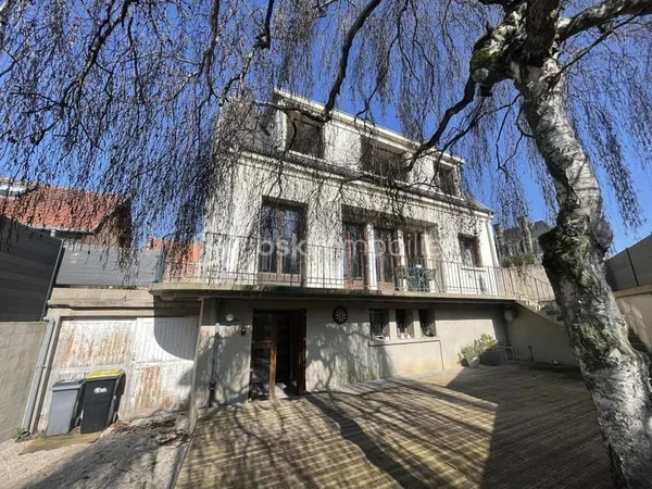 MAISON TRADITIONNELLE 169 M² - Proche centre ville