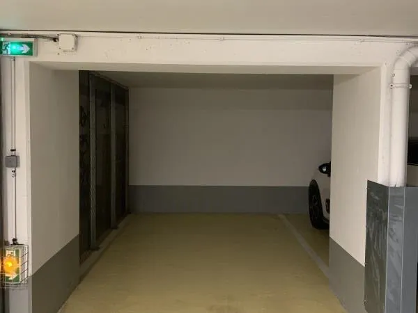 PARKING PARIS 14 - 15 m2
