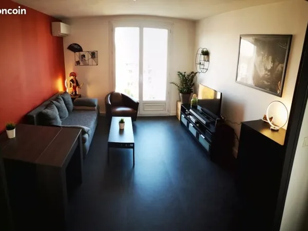 Appartement T3 traversant 53m²