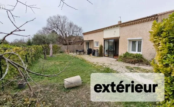 Éguilles T3 meublé 100 m2 avec extérieur