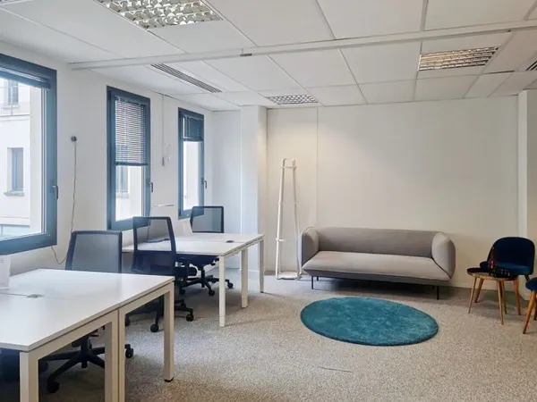 Espace de bureau privé pour 3 personnes à Stop and Work Maisons-Laffitte