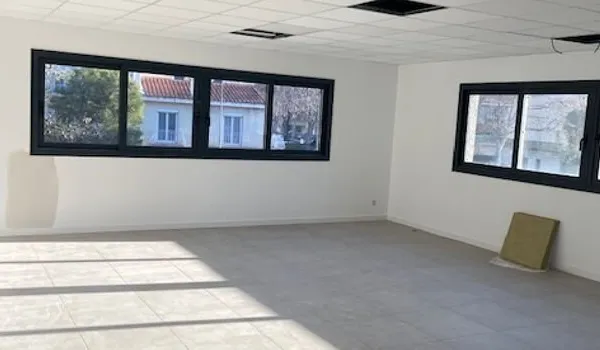 Bureau 50 m²