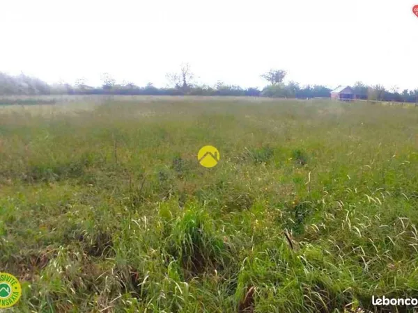 Terrain 1 520 m² Bourbon L Archambault