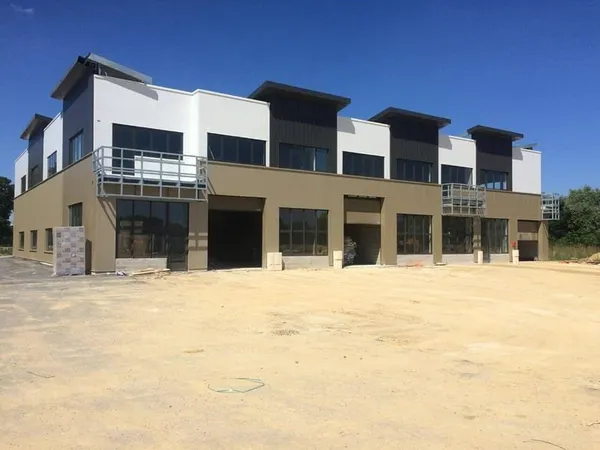 Local d'activité 344 m²