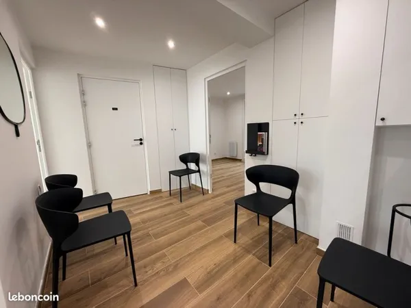 Salle de consultation dans cabinet médical neuf à louer, Paris 12