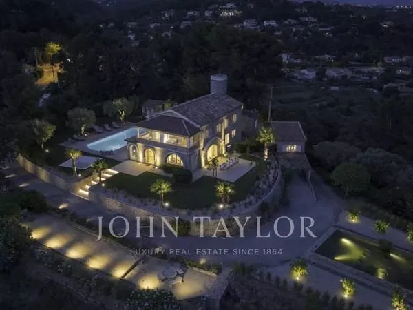 Villa rénovée avec piscine et 2 studio annexes à louer à Saint-Paul-de-Vence