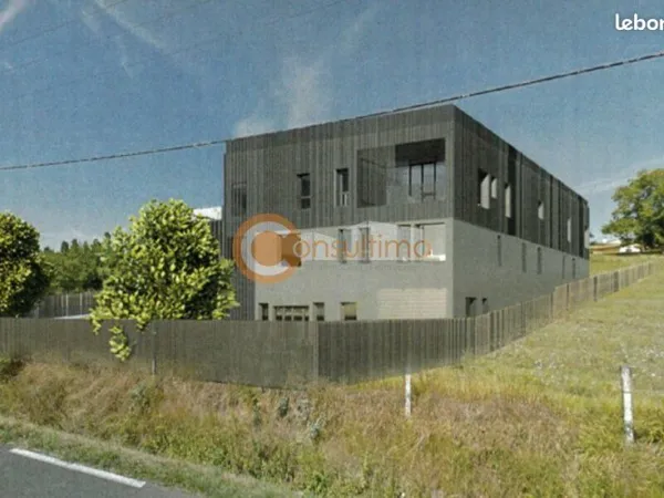 Local d'activité 2 100 m²