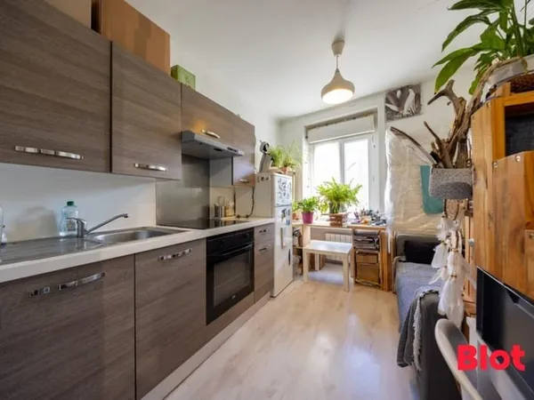 A vendre en EXCLUSIVITE chez BLOT IMMOBILIER DINARD- Appartement loué, rénové et lumineux