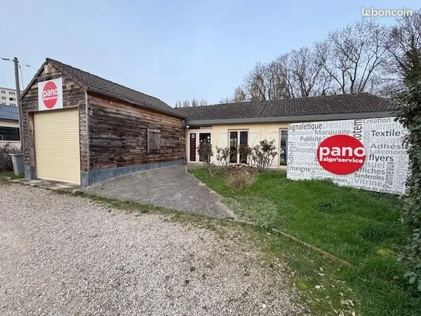 Local commercial 131 m² Auxerre