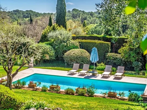 Maison 6 pièces 440 m²