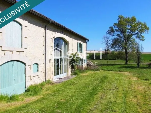 Maison charentaise de caractère - Un bien rare aux volumes exceptionnels !