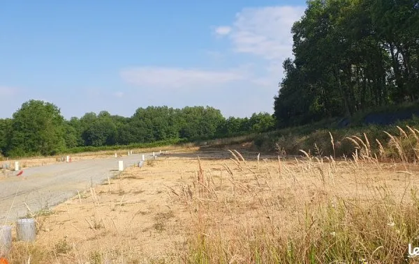 Terrain 644 m² SAINT OUEN DES TOITS Le Clos du Château - Pour construction d'une maison neuve