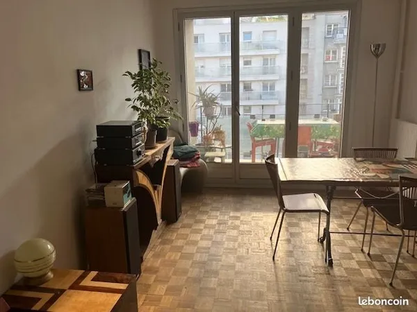 Coloc Paris 20e, 70 m2 + loggia