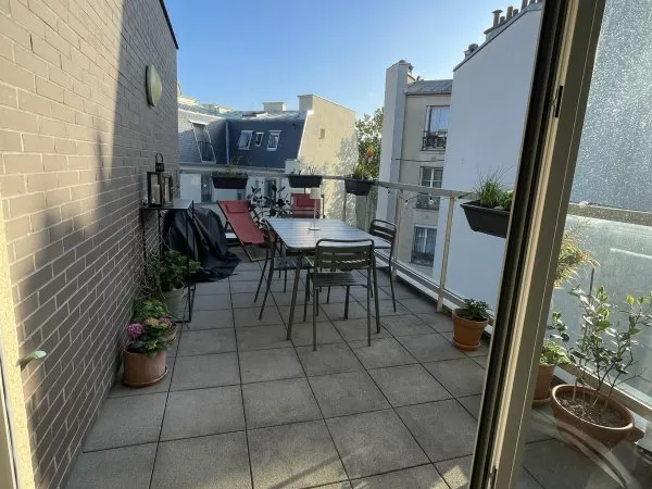 Loue chambre dans appartement lumineux