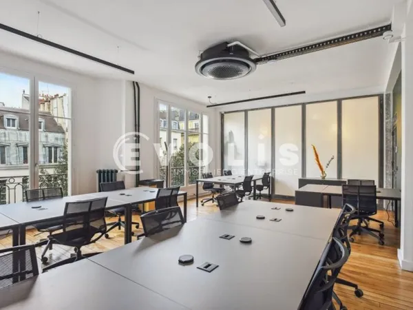 Bureaux - A LOUER - 130 m² non divisibles