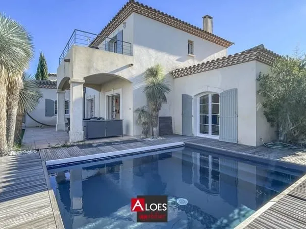 Marina Aigues-Mortes 6 pièces avec chambre de plain-pied, piscine