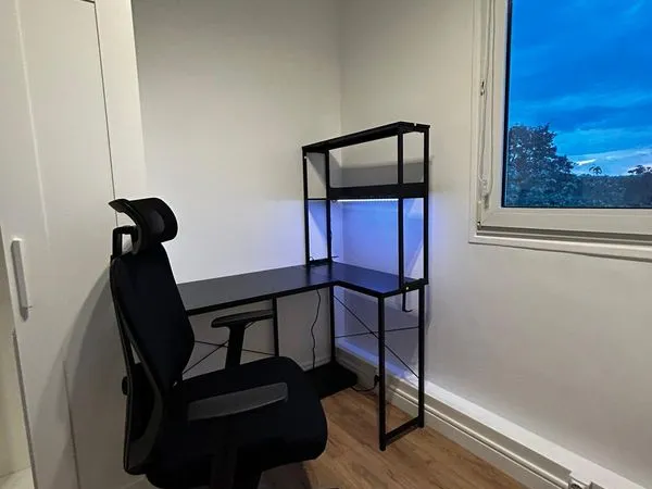 Chambre compacte tout confort à Poissy - à 100m de la Gare avec Belle Vue