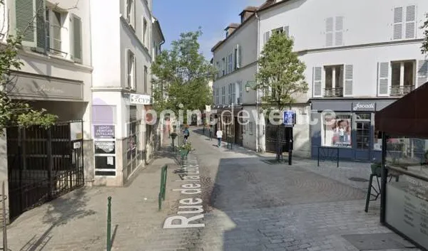 Local commercial 90 m²
