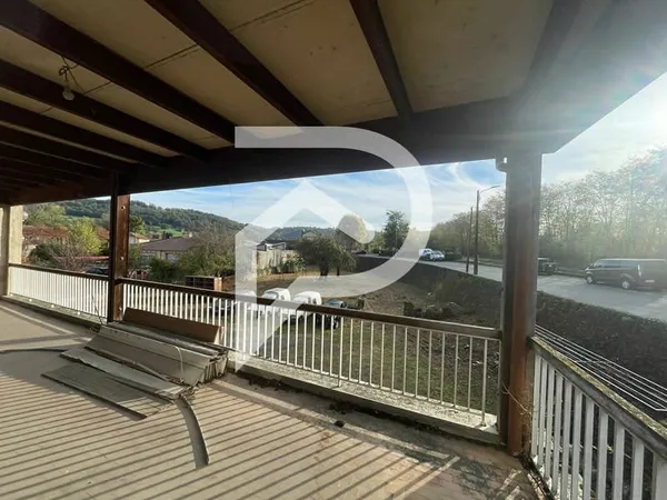 Bien immobilier de rendement Vente Bagnac-sur-Célé 9p 500m² 89980€