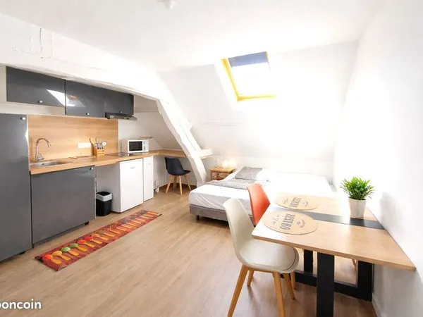 Studio 1 pièce 11 m²
