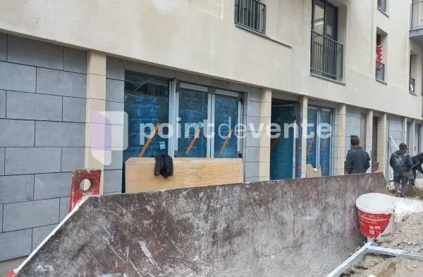 Local commercial 189 m²