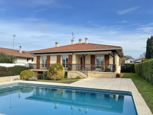 SOUSTONS - Villa de plain pied 4 chambres Piscine