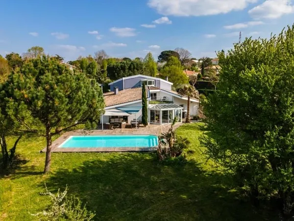 Maison et villa de prestige Vente Latresne 8p 230m² 975000€