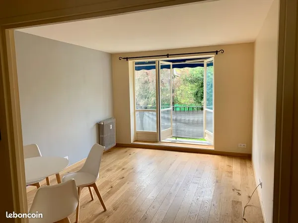 Appartement 3 pièces - 55 m² - Balcon, garage et cave - Maisons-Laffitte