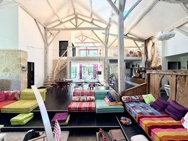 Maison 11 pièces 310 m²