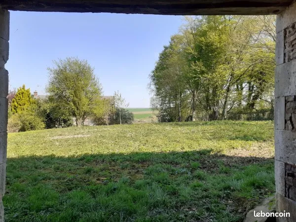 Terrain avec grange
