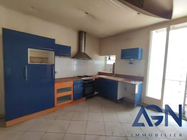 A VENDRE : MAISON 5 PIÈCES DE 105,55M² + CAVE DE 32M² À AGDE