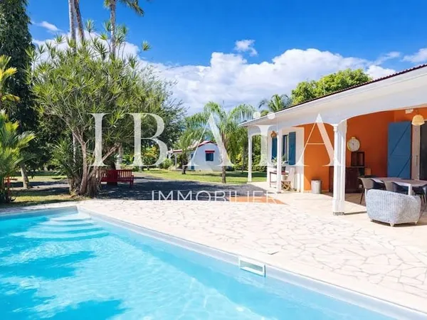 Maison 8 pièces 165 m²