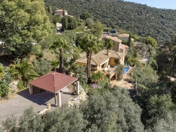 Maison 4 pièces 178 m²