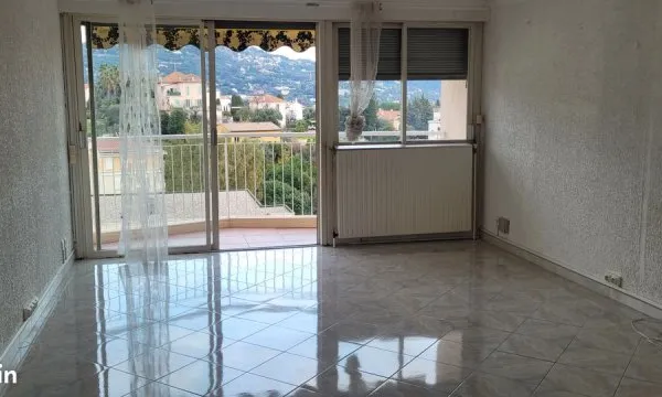 Location Bel appartement dans une résidence seniors